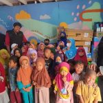 Telah dibagikan Paket Sembako Untuk Anak-Anak Yatim & Dhuafa di Lapak Pemulung Bintara Bekasi