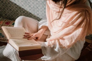 Amalan Menunggu Waktu Berbuka Puasa: Memperkaya Spiritualitas dalam Menyambut Maghrib