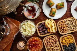 10 Makanan Berbuka Puasa Sehat untuk Energi Optimal