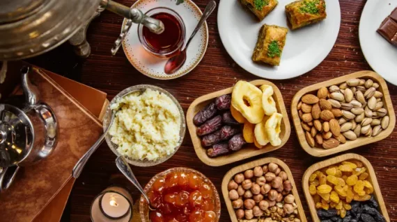 10 Makanan Berbuka Puasa Sehat untuk Energi Optimal