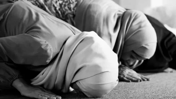 Tata Cara Tayamum Lengkap: Pengganti Wudhu Saat Tidak Ada Air
